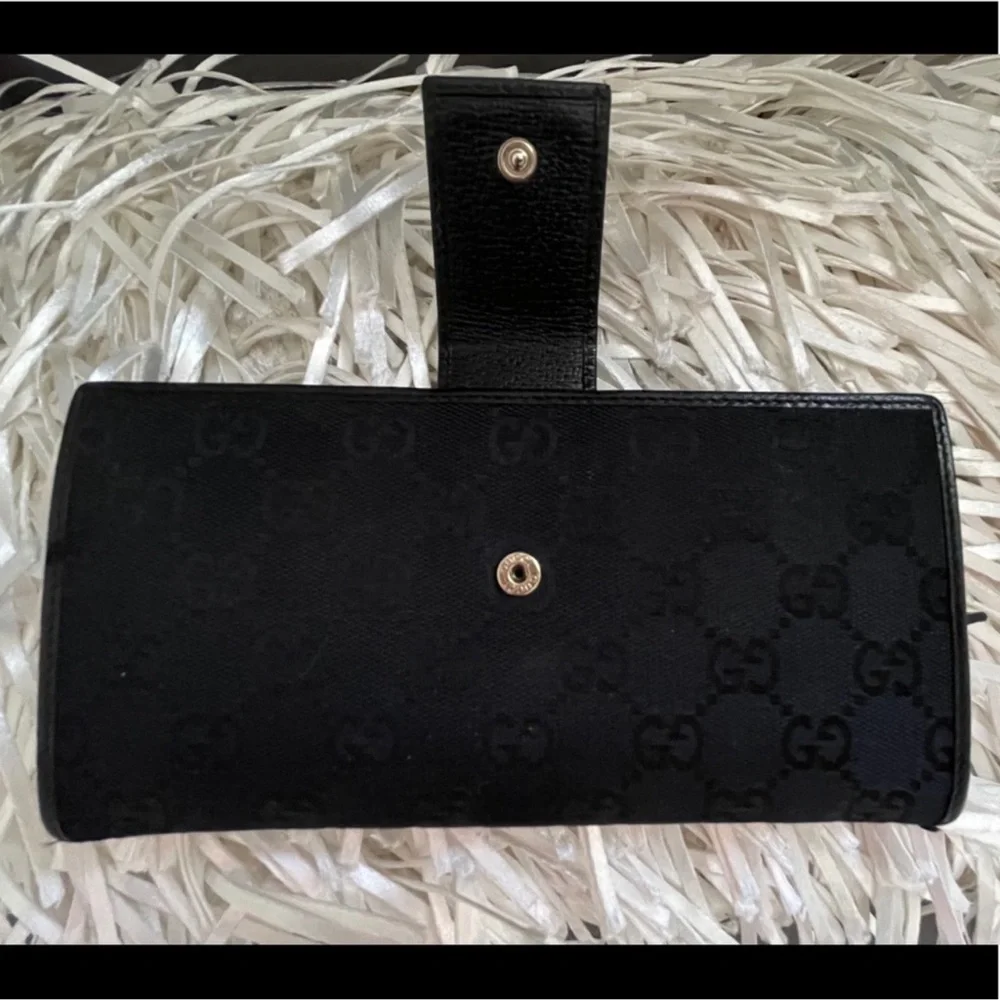 Authentic Gucci Black GG Canvas Wallet with Gold D-Ring - Picture 3 of 15